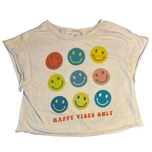 H A P P Y - vibes tee
